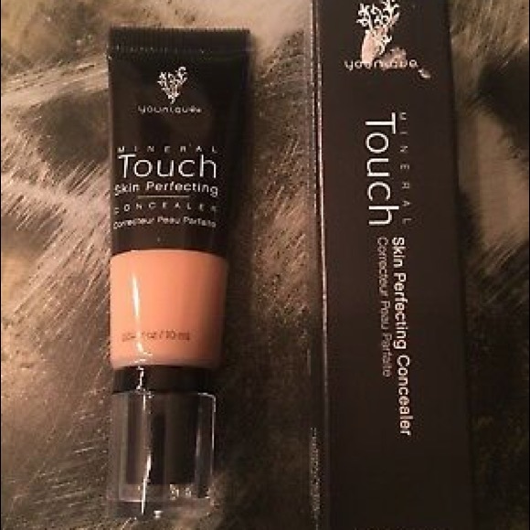 Younique Other - Younique Skin Perfecting Concealer “Chiffon”